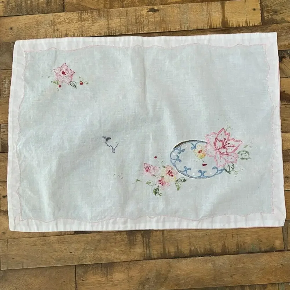 Vintage Floral Hand Embroidered Placemats Napkins Set Of 4 Pink Trim Border